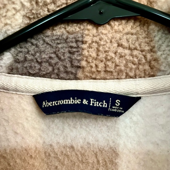 Abercrombie & Fitch Plaid Sherpa Fleece Half Zip Pullover Small - Picture 2 of 2